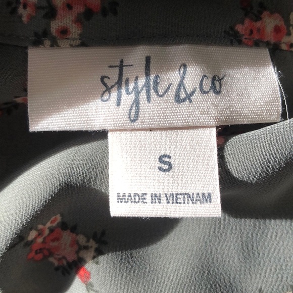 🌺Style & Co floral sheer button down top🌺 - Picture 9 of 9